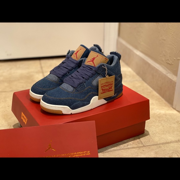 NIKE AIR JORDAN X LEVIS RETRO 4